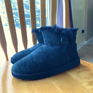 Ankle high Ugg boots 🖤